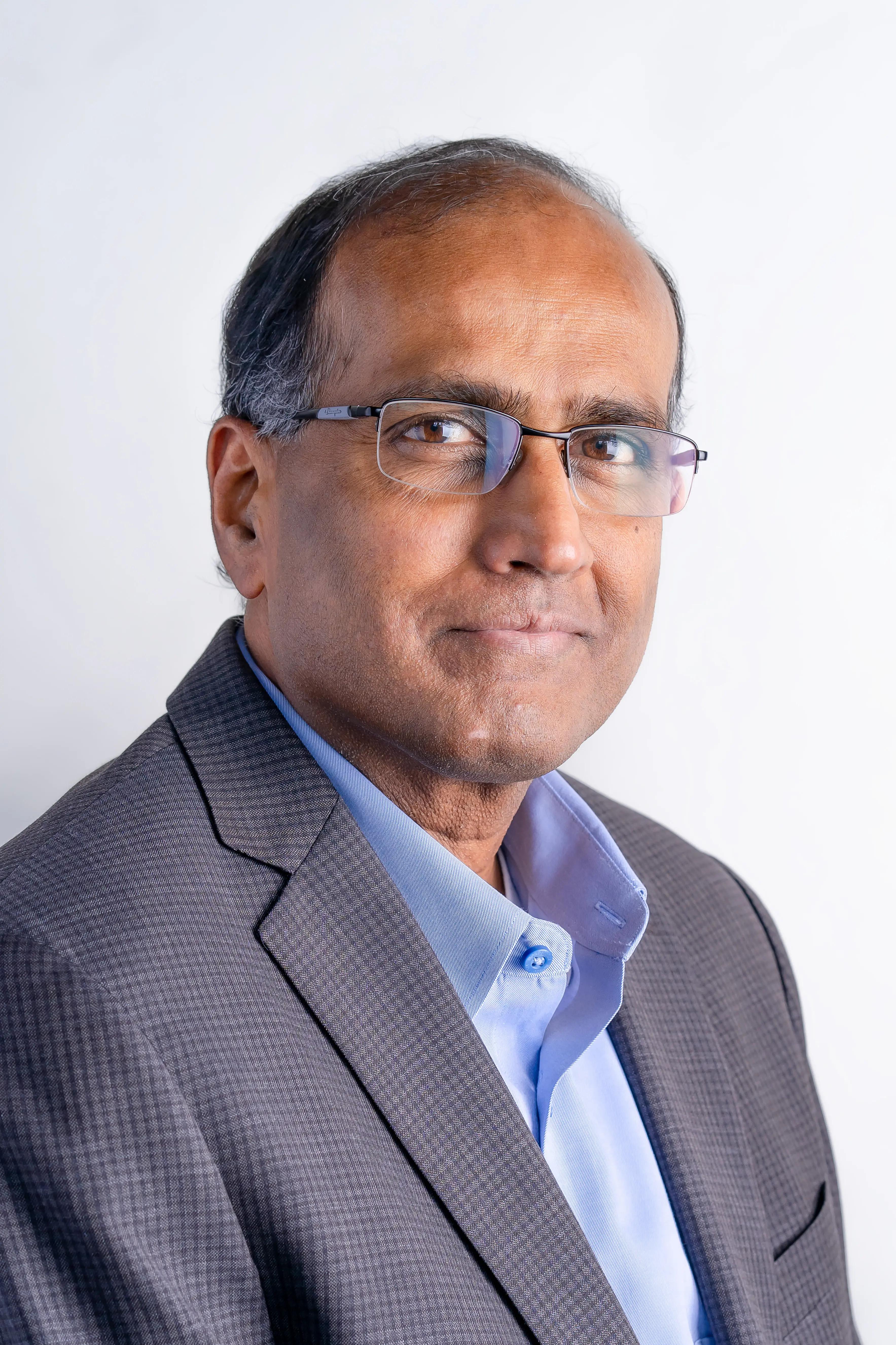 Narothum Saxena VP Technology Strategy and Architecture, Uscellular