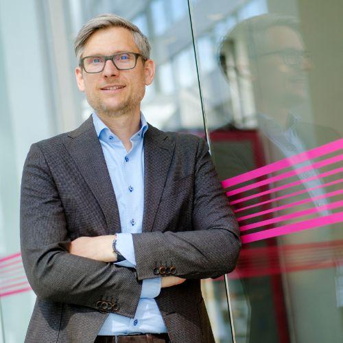 Speaker – Dennis Nikles 2022